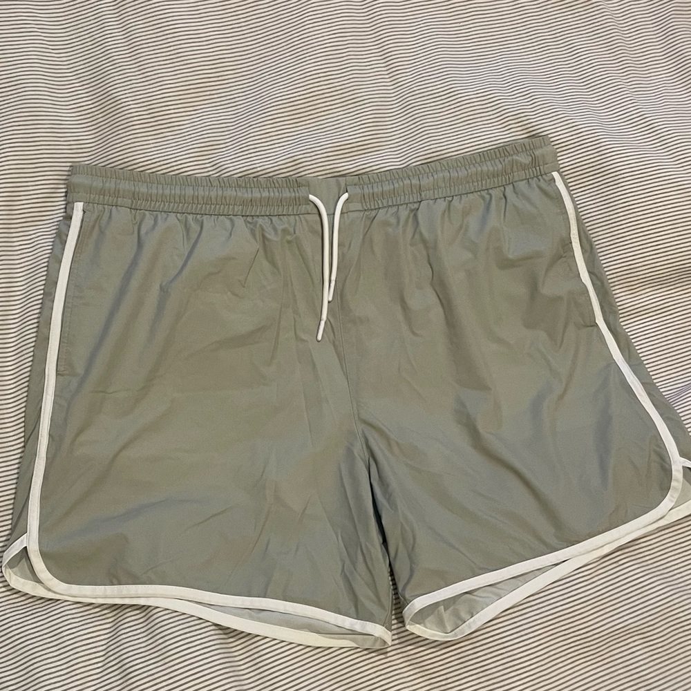 A&F Relaxed Stretch Green Swim Trunks